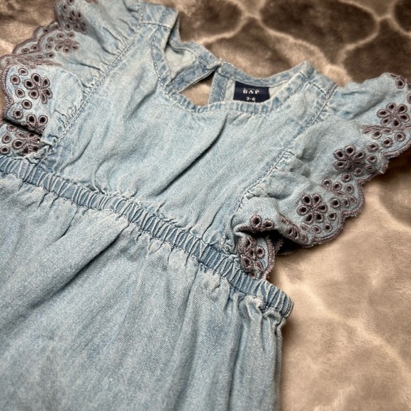 BabyGAP 2-Piece Baby Bubble Shorty One-Piece & Eyelet Bodysuit Dress/ Size 3-6M - Picture 8 of 9